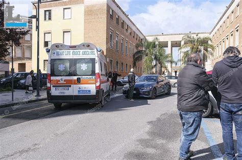 84enne investita da un’auto mentre attraversa la strada muore。